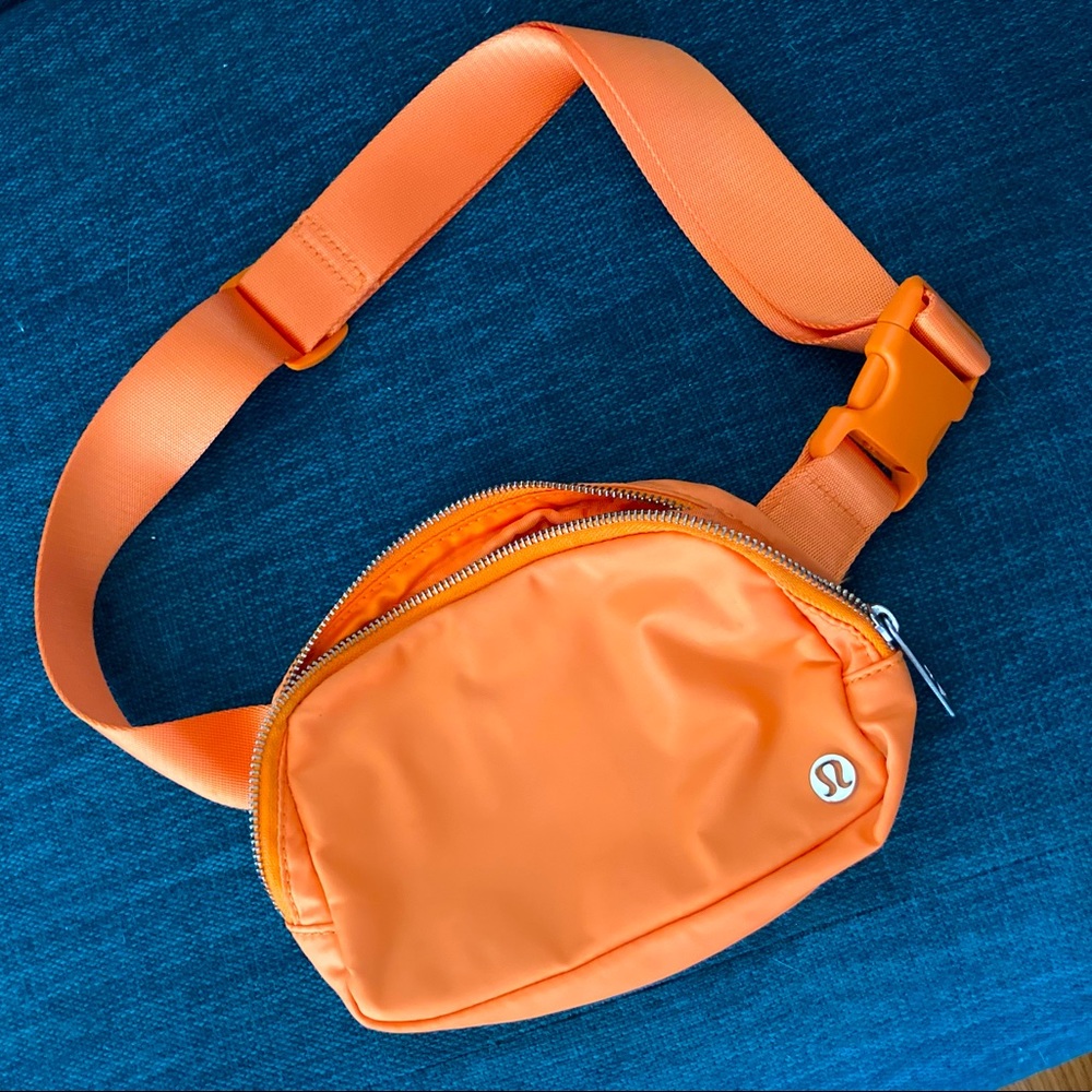 Lululemon Everywhere Bag